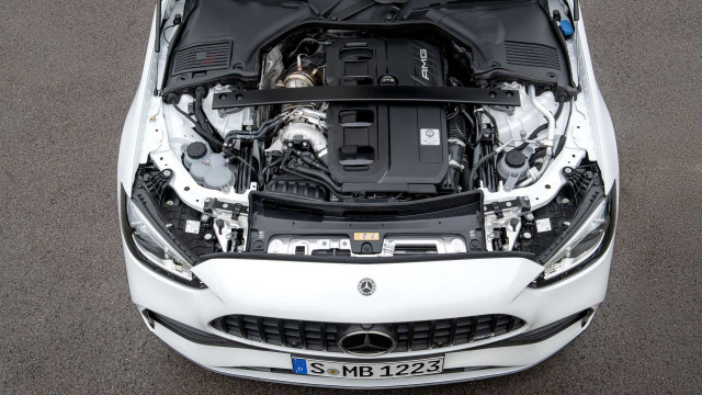 Новый Mercedes-AMG C43 получил 2,0-литровый двигатель мощностью 416 л.с.