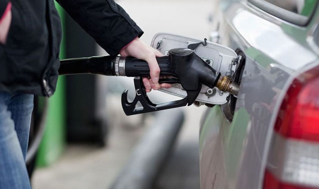 Верховна Рада хоче підняти вартість бензину до 50 грн за літр