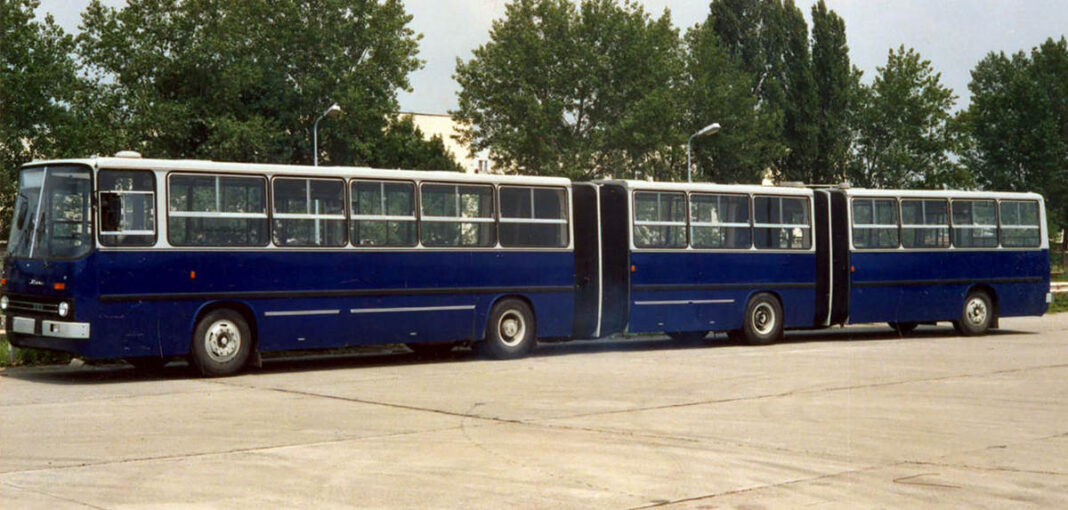 У Будапешті створили копію знаменитого автобуса 