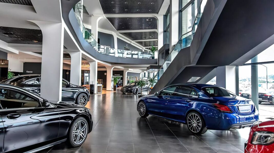 Mercedes-Benz скоротить кількість дилерських центрів