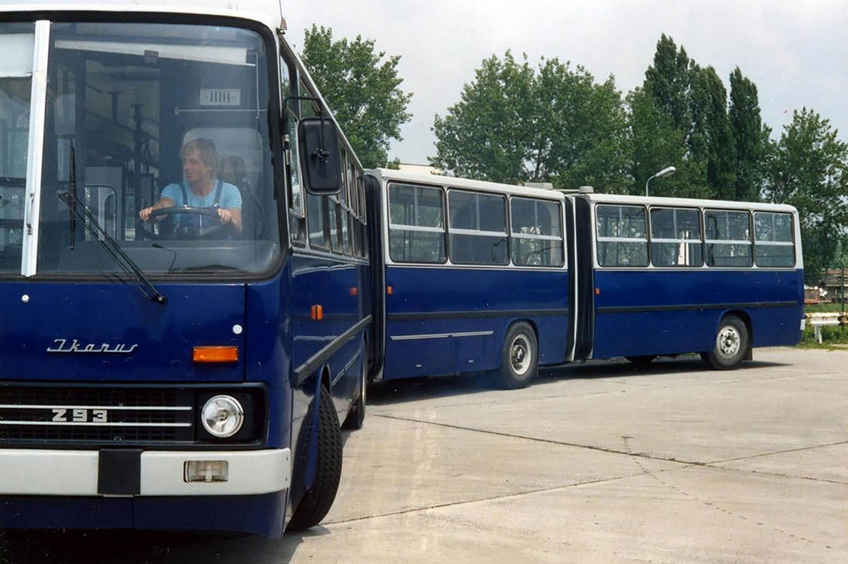 У Будапешті створили копію знаменитого автобуса "Ікарус"