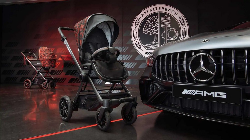 Mercedes-AMG GT стал эксклюзивной детской коляской