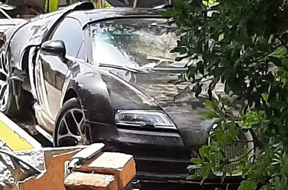 Охоронець Кріштіану Роналду розбив його Bugatti Veyron