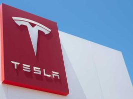 Tesla закриває офісів у Кремнієвій долині та звільняє близько 200 співробітників