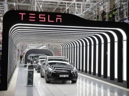 Tesla у II кварталі знизила постачання автомобілів на 18%