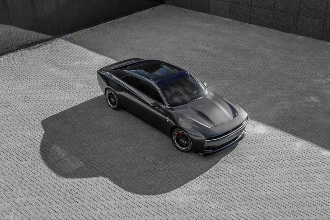 Концепт Charger Daytona SRT, електромобіль BMW та тираж Tesla