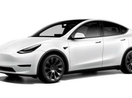 Найдешевша Tesla Model Y надійшла у продаж у Європі