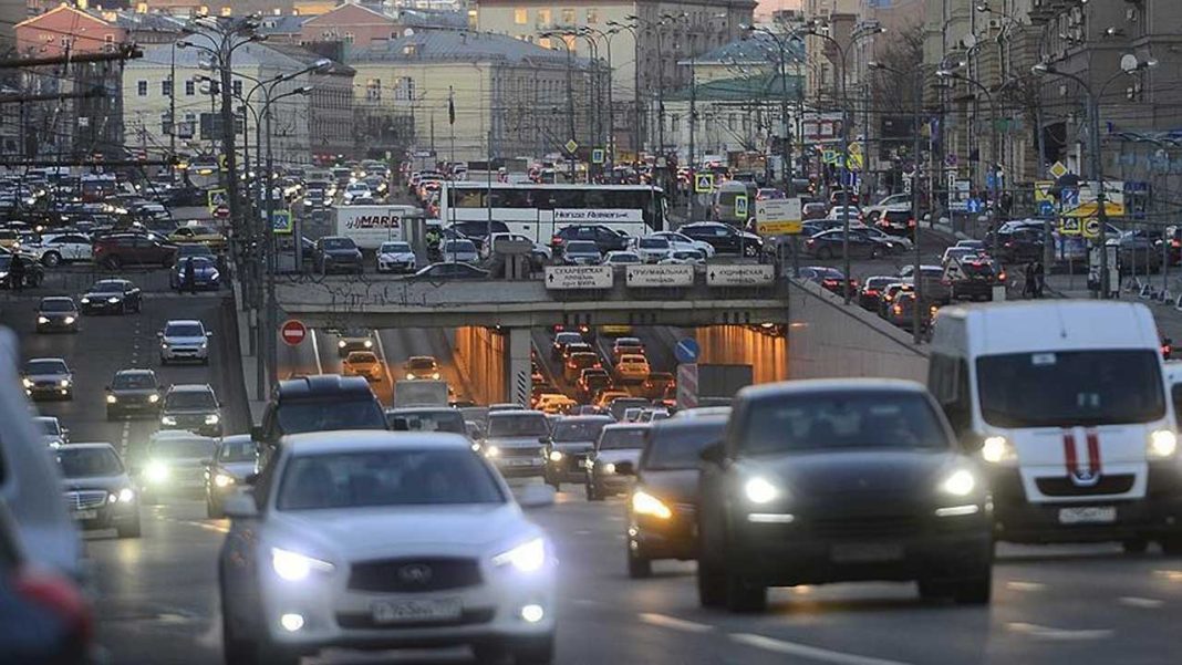 Виробництво автомобілів у Росії скоротилося на 80,6 відсотка