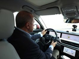 Президент Туреччини поділився відеотестом вітчизняного електромобіля «Togg»