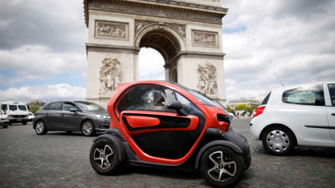 Франція купує найбільше електромобілів, але чи подобаються вони французам