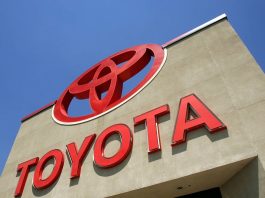 Toyota призупинила роботу трьох заводів у Японії через тайфун