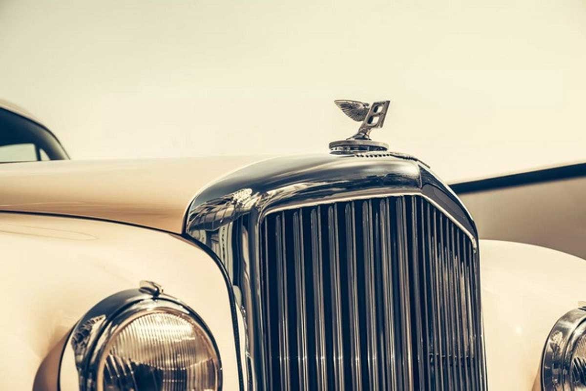 Bentley представив свою останню унікальну модель Continental GT